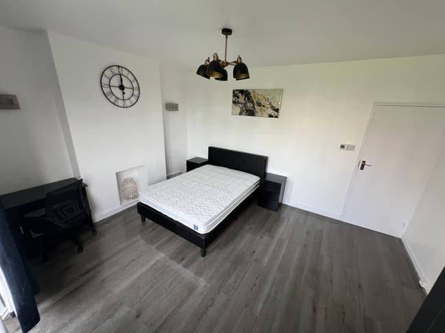 Double room in Zone 1, flat after renovation! Main Photo