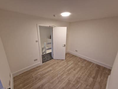 Dbl & Private Bathroom |Bellenden Rd| Fur or Unfur Main Photo