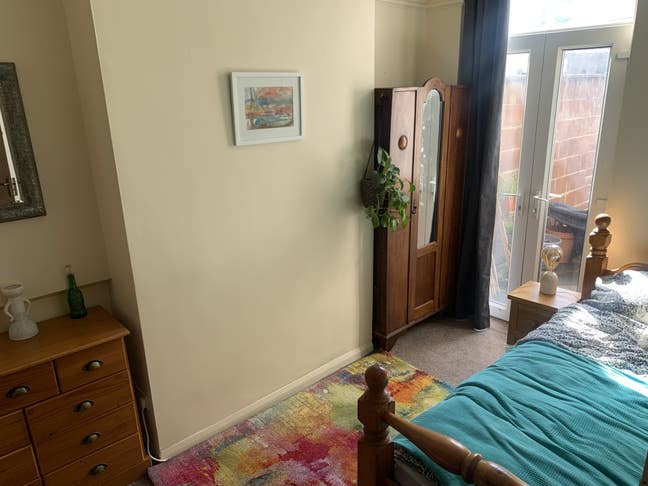 Lovely double room in Roath - Short term available Main Photo