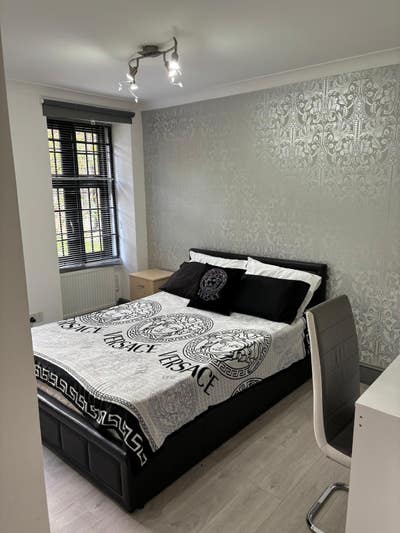 Luxury  Garden   Flat-  W5 Main Photo