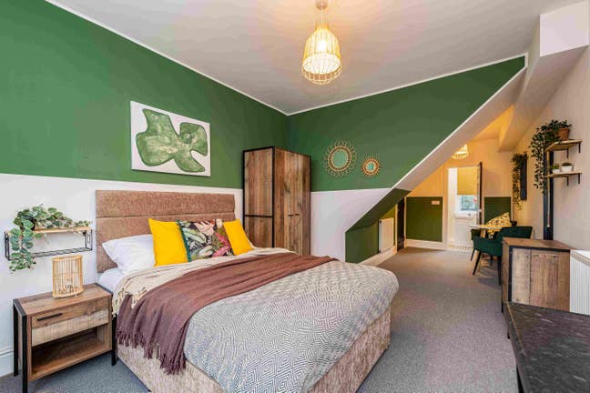 En-suite rooms near Hinckley train station & town Main Photo