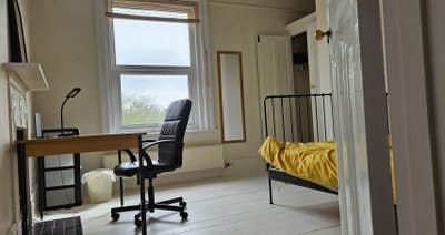 International Student Room Main Photo