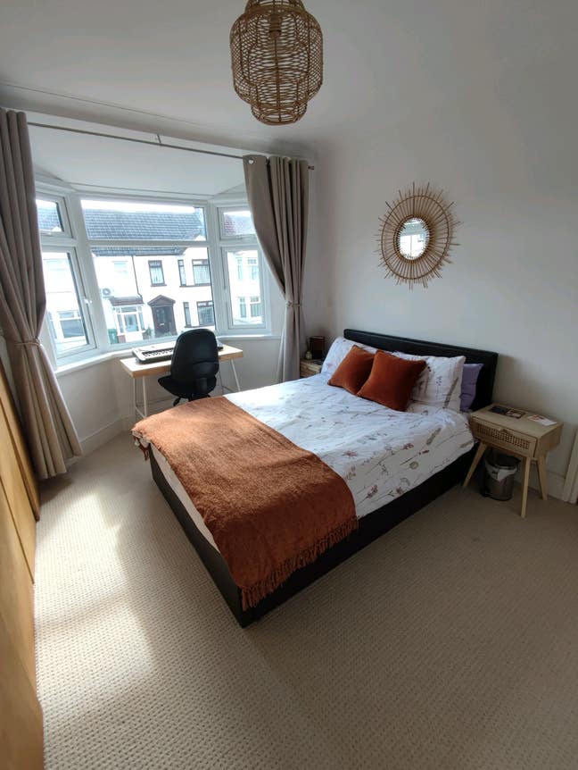 Double room in shared house with parking Main Photo