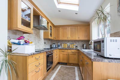1 large modern double room at good location   Main Photo