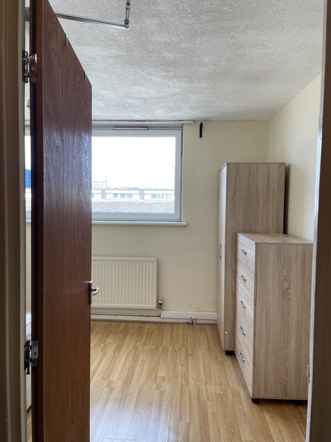 Double Room to let Main Photo