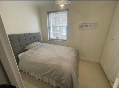 Little Venice D-Room with Private Bathroom/Hallway Main Photo