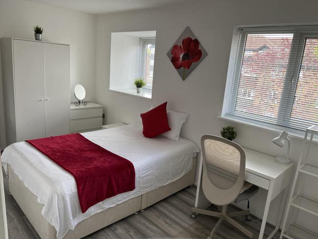 Stunning Double Room -Ladies Prefer Main Photo