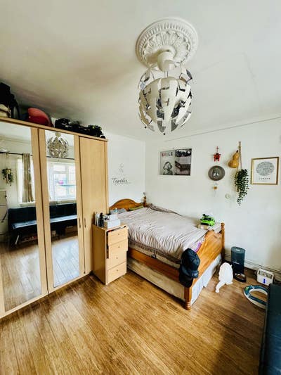 Large Double Room in Stepney/Limehouse E14  Main Photo
