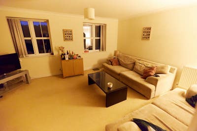 3 DBL ROOMS in spacious modern house Main Photo