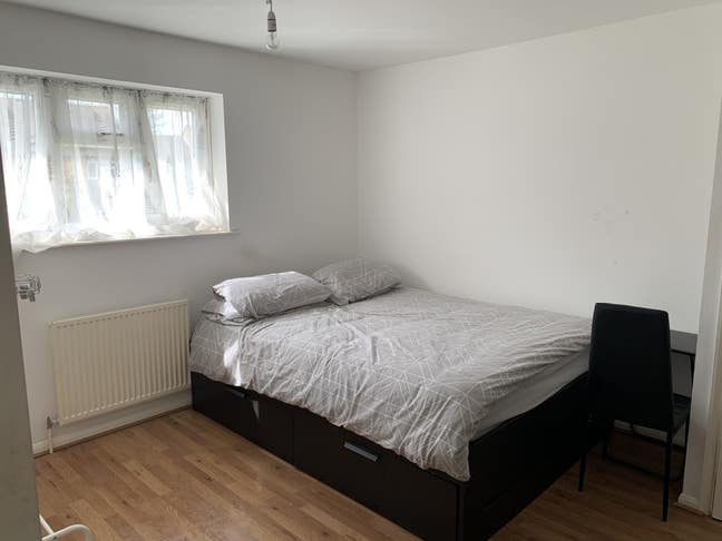 Double Room near Waddesdon School and the Manor Main Photo