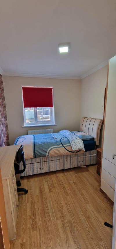 Single Furnished Bedrooms Main Photo