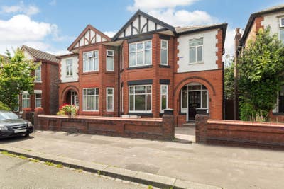 🖐 Fab 5 Bed Student House - Manchester University Main Photo