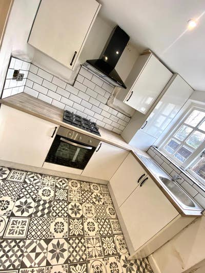 Ensuite room -5 mins from train station/centre Main Photo