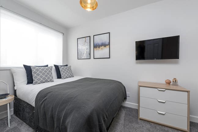 Stylish Ensuite Room – Move in Sept 1st 🏡 Main Photo