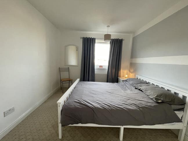 Professional HMO with proactive Landlord.  Main Photo