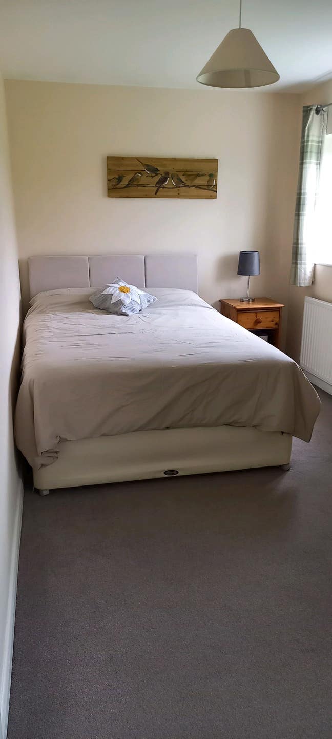 Double on-suite room Sunday eve/Mon- Fri  Main Photo