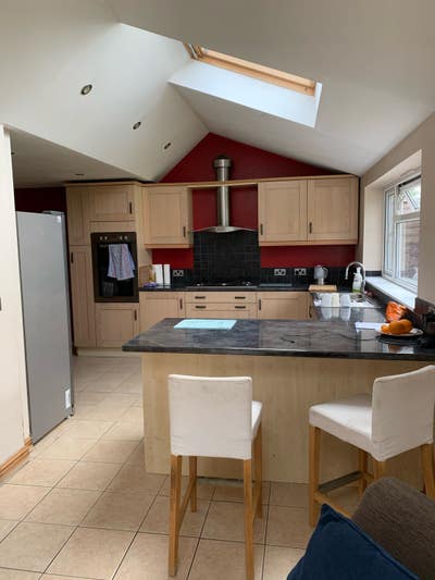 Large Double Room with Ensuite Main Photo