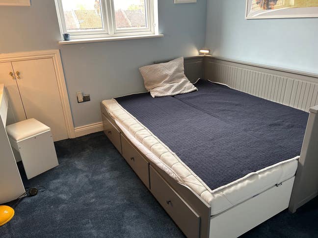 Bright Double bedroom in East Ham! Main Photo