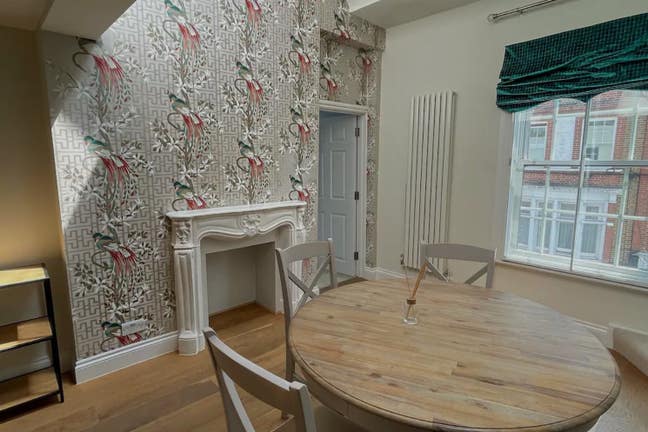 Charming bedrooms in Chelsea Main Photo