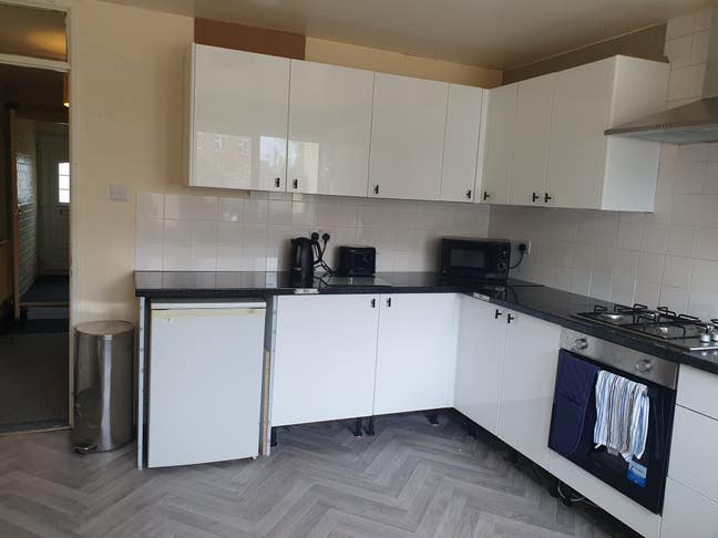 *Double Room* Main Photo