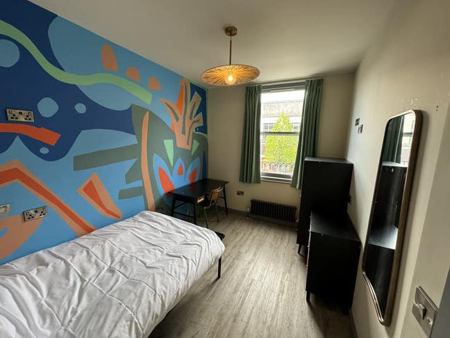 Room on Gloucester road  Main Photo