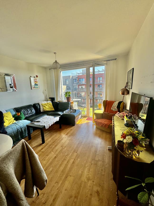Double Room within 3 Bed New Build Massionette  Main Photo