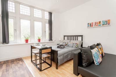 High Spec 1 Bed Flat - Available Now - Bills Inc Main Photo