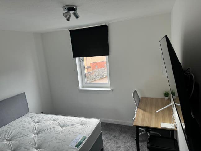 ** Double room all bills same day move in ** Main Photo