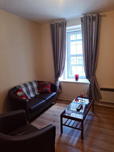2 bed central flat available 31st August Main Photo