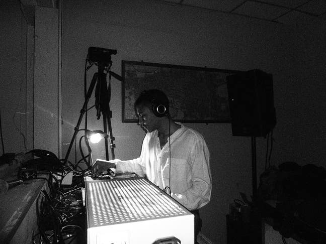 Music industry boyo looking to move! Main Photo