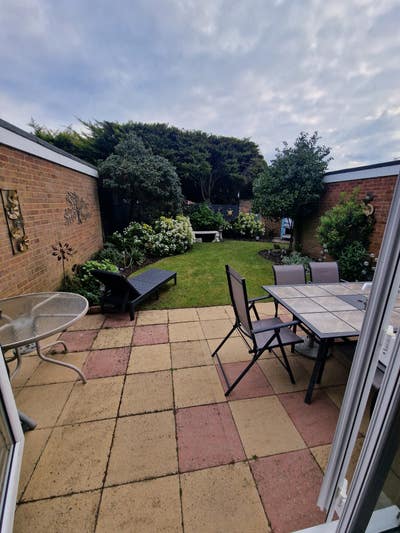 Modern, Light and Airy Double Room in Ascot Main Photo