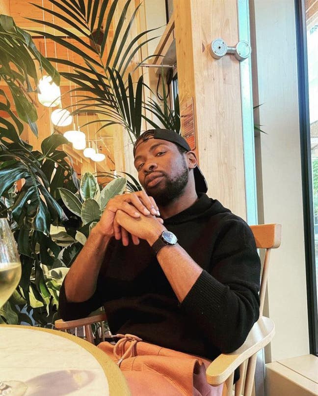 SOMEONE WITH A FLAT OR A POTENTIAL FLATMATE  Main Photo