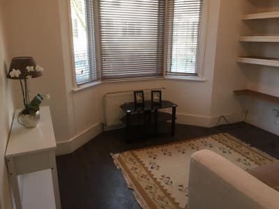 One Bedroom Flat To Let - Plaistow Main Photo