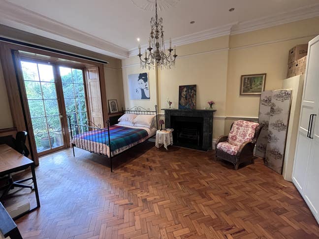 1 Beautiful room to let in Georgian House N1 Main Photo