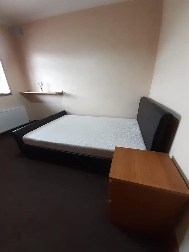 Large double room with great transport links!!! Main Photo