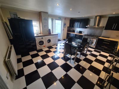 Luxury shared accommodation  Main Photo