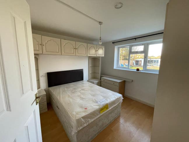 One Bed flat in Feltham available from 10thFebruay Main Photo