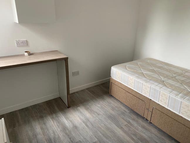 Rooms available for rent  Main Photo
