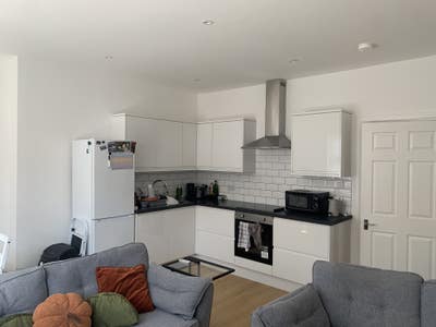 N21 Room in newly renovated flat | &pound;1000 bills inc Main Photo
