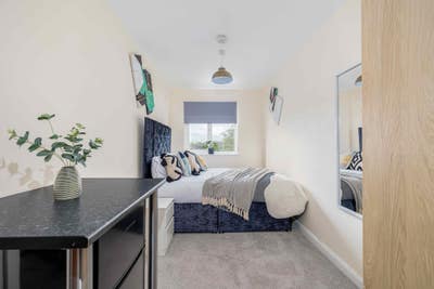 "Double Room in Camphill with off-Street Parking Main Photo