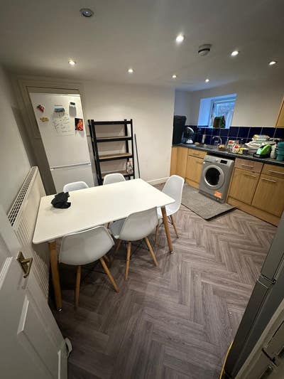 House Share in Headingley available July Main Photo