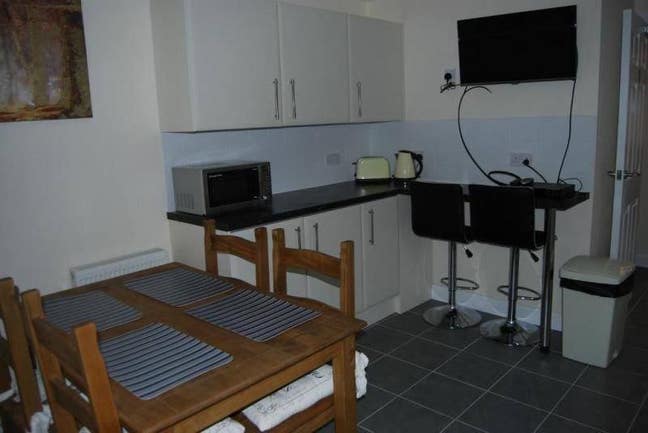 Room with own bathroom. Main Photo