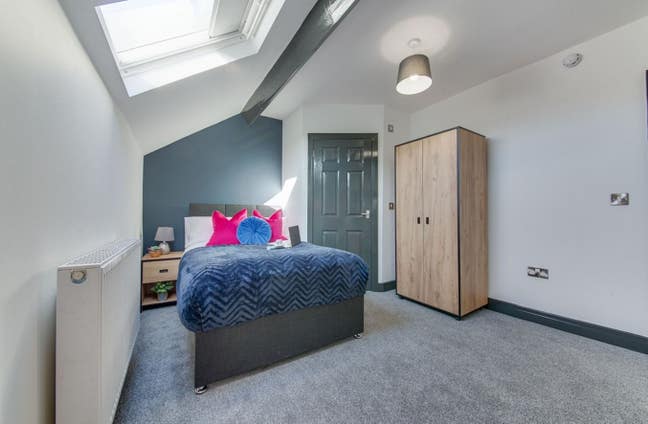 Double En-Suite Room Available Main Photo