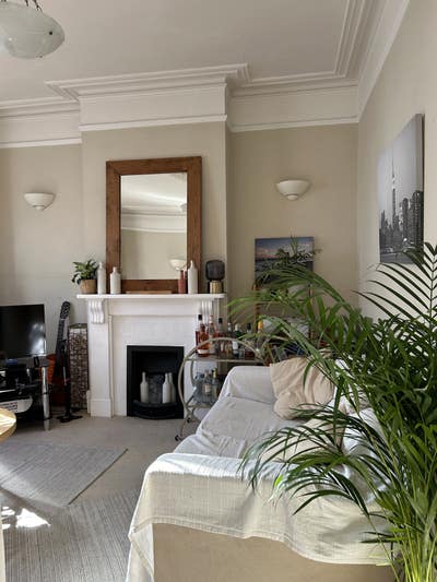 Large double room in sociable house Main Photo