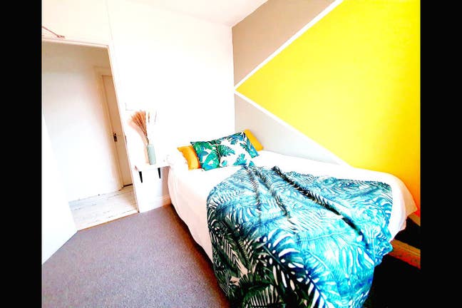 Newly refurbished House in Centre of Cheltenham Main Photo