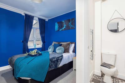 Double Ensuite Rooms Close to the Ge Hospital! Main Photo