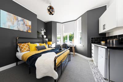 *Wow Factor Ensuite Room Available Right Now* Main Photo