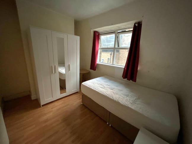 Hammersmith Flatshare (4 Doubles, 3 singles) Main Photo