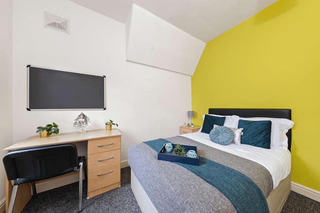 "CV1 City Centre Location!" Main Photo