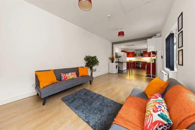 "CV1 City Centre Location!" Main Photo